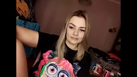 Snapshot of krisssexi chatting on February 12, 11:40 am KrissSexi online show from February 12, 11:40 am