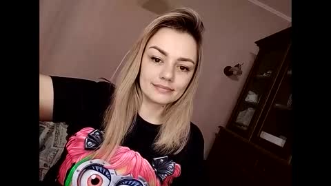 Snapshot of krisssexi chatting on March 4, 9:51 am KrissSexi online show from March 4, 9:51 am