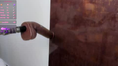 Snapshot of kristal_blond chatting on February 12, 10:03 am   online show from February 12, 10:03 am