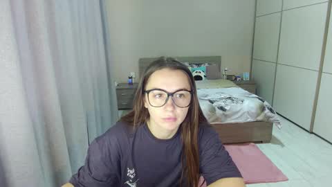 twitter    Annemarye 23 online show from October 27, 8:36 am