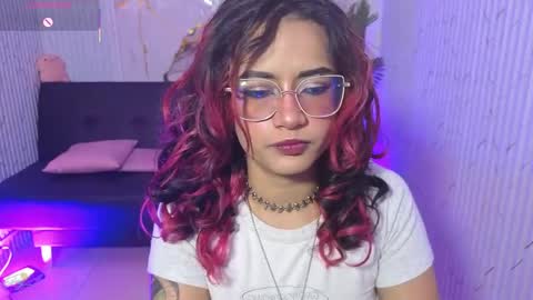 kristen_tay online show from April 19, 3:07 am