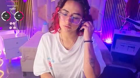 kristen_tay online show from March 14, 5:11 am