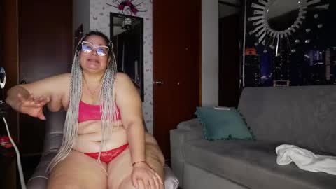 Snapshot of kristenhill1 chatting on February 15, 8:22 am Kristen online show from February 15, 8:22 am