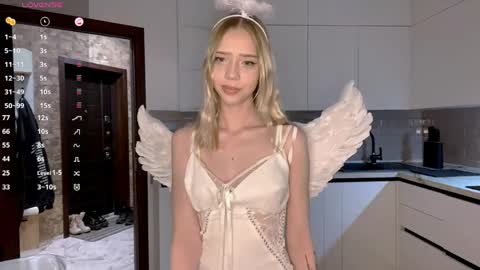 Alisa online show from April 2, 4:14 pm