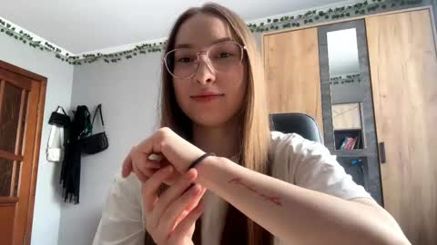 Mila online show from April 25, 10:17 am