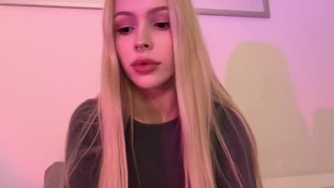 Kristy and Alice online show from September 26, 8:50 pm