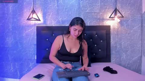 Kystal Taylor online show from September 25, 10:33 am