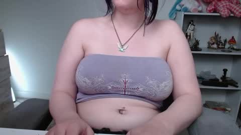 Krystal Syx online show from April 20, 8:45 pm