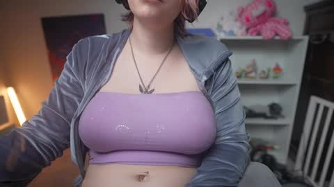 Snapshot of krystalsyxx chatting on February 25, 11:26 pm Krystal Syx online show from February 25, 11:26 pm