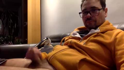 krzysztof1977 online show from March 20, 10:37 pm