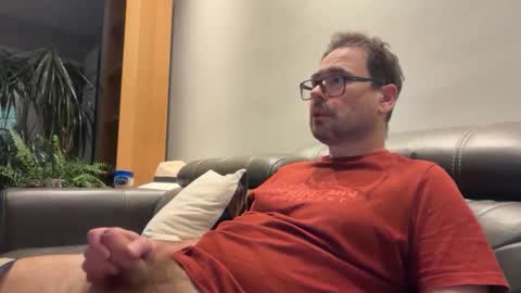 krzysztof1977 online show from May 27, 10:07 pm