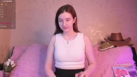 Snapshot of ksuhesa chatting on February 24, 1:21 pm ksuhesa online show from February 24, 1:21 pm
