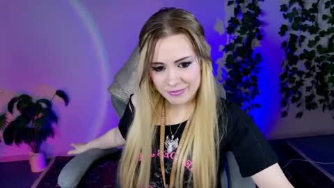 Eileen online show from May 2, 8:31 am