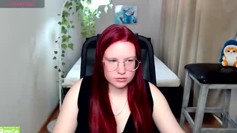 kuri_u online show from February 12, 9:24 am