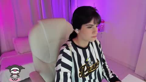   online show from December 14, 2:18 am