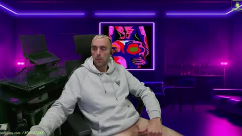 kuruptxxx online show from February 15, 8:01 pm