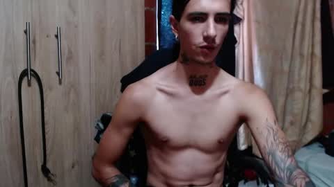 kyleer77 online show from November 2, 8:09 pm