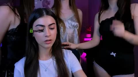 Kylie loves u online show from October 14, 7:39 pm