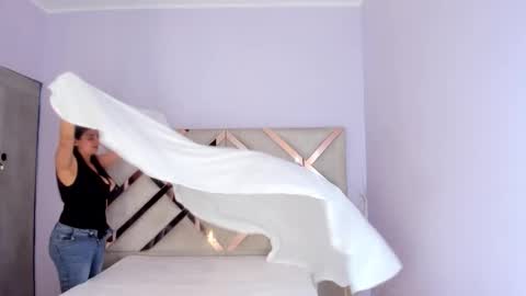 Kylie Reyes  online show from March 24, 7:09 pm