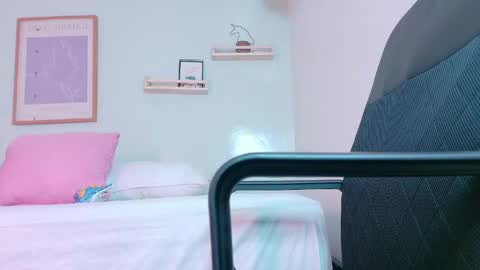 KYLIE  online show from April 16, 12:49 pm