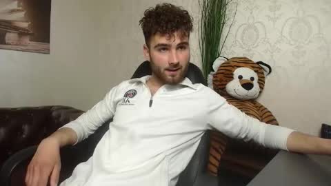 KyloEast online show from April 20, 4:48 am