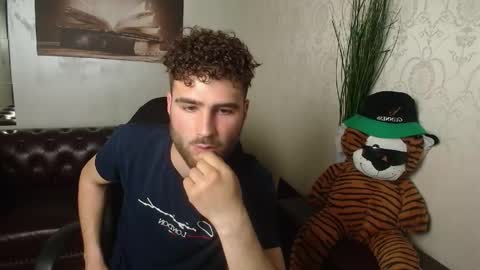 KyloEast online show from April 19, 7:20 am