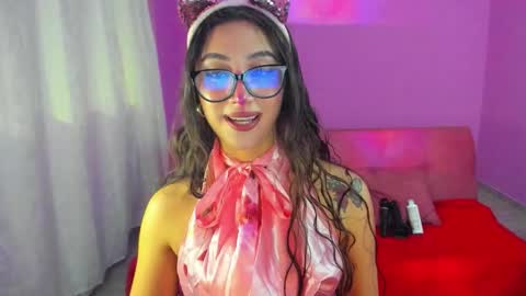 Kym Giraldo online show from October 30, 5:19 am