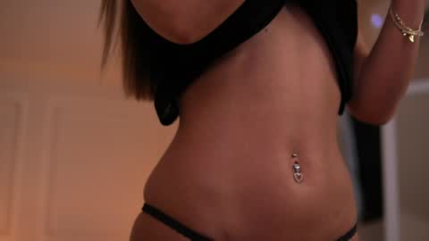 Kyssa online show from April 19, 6:10 pm