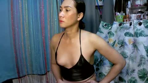 kyutshyne online show from March 11, 6:19 pm