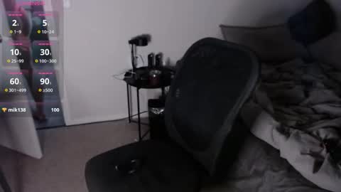 l0v35_2_5p00g3 online show from October 10, 9:52 pm