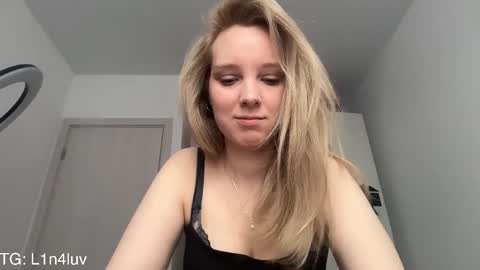 lina online show from March 29, 2:19 pm