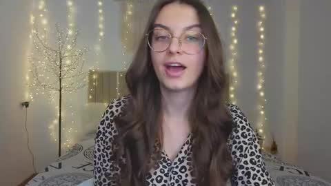 Margo  online show from December 16, 2:23 pm