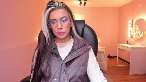 T A T I A N A online show from May 17, 11:52 am
