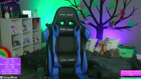 Lacey Bloom online show from March 30, 12:55 am