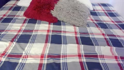 Akyra  online show from March 5, 4:16 pm