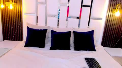 Lady  online show from April 8, 10:46 pm