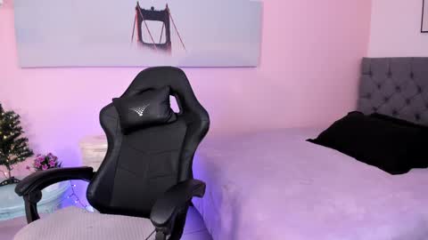 Karla - Instagram   lady karla1 online show from February 21, 9:11 pm