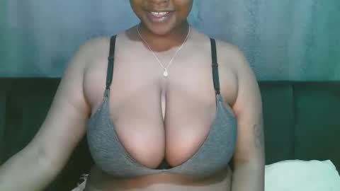 lady_dearra online show from March 4, 11:07 am