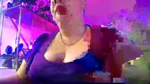 Lady Gloria online show from April 4, 5:47 am