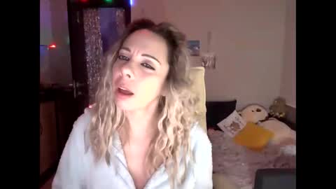 lady_smile69 online show from January 18, 3:59 am