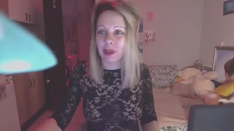 lady_smile69 online show from March 11, 4:19 am