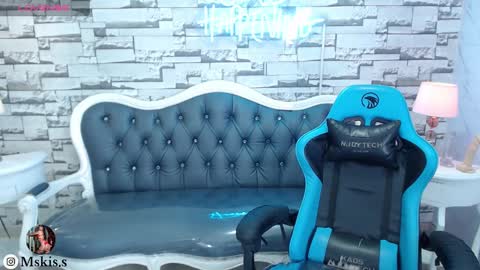 Snapshot of lady_violet_bridgerton_a chatting on March 3, 9:59 pm Lady Violet Bridgerton online show from March 3, 9:59 pm