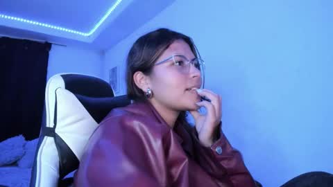  Lady  online show from March 21, 2:50 am