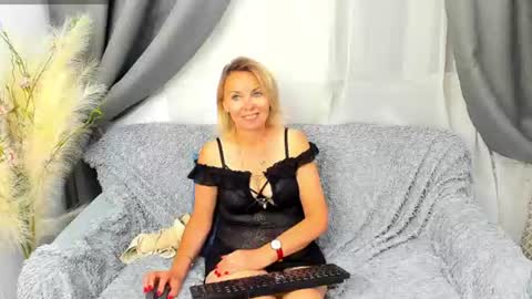 ladysexyx online show from July 7, 3:49 pm