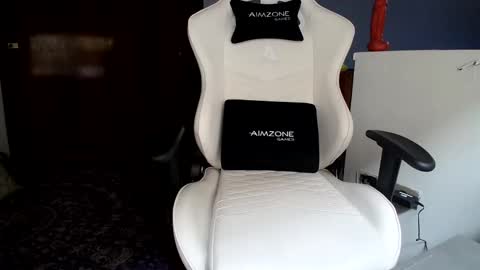 ladysusurros online show from November 20, 7:00 pm