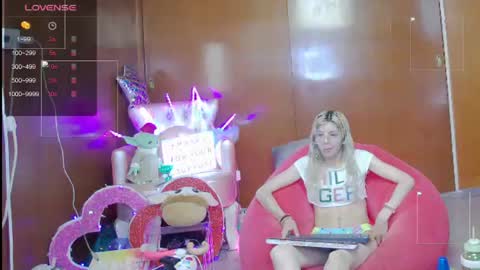 Skinnygirl online show from June 22, 11:45 pm