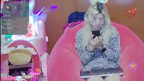 Skinnygirl online show from July 12, 2:04 am