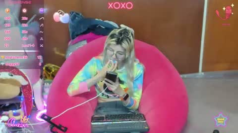 Skinnygirl online show from July 30, 2:01 am