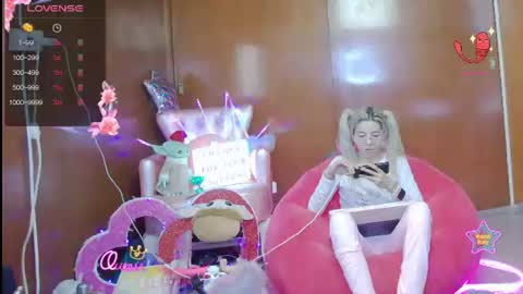 Skinnygirl online show from June 15, 12:24 am