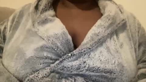 Big Black Girl online show from January 15, 10:13 pm